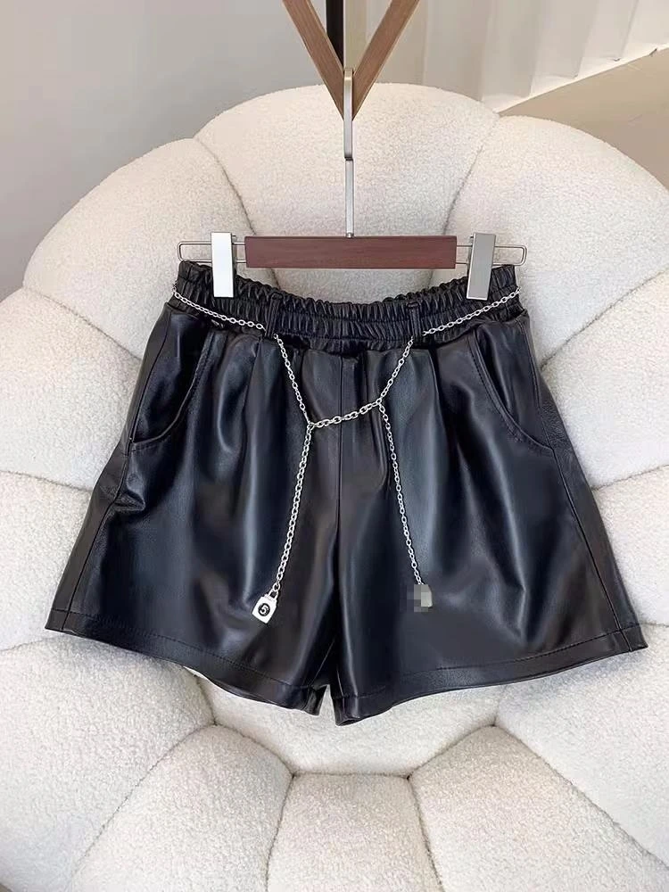 

Europe Autumn Chic Women High Quality Genuine Leather High-rise Elastic Waist Chian Belt Shorts F219