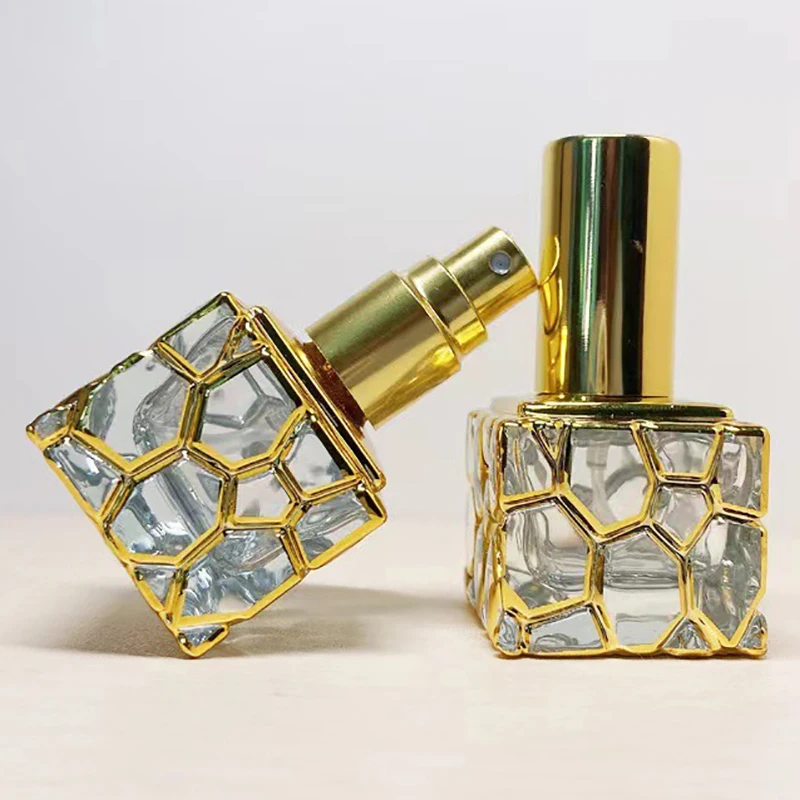 10ml Hochwertiger Parfümflakon Würfelförmige Goldglasflasche Leere Kosmetikbehälter Reise-Zerstäuber Ultra-Fein-Sprühflasche
