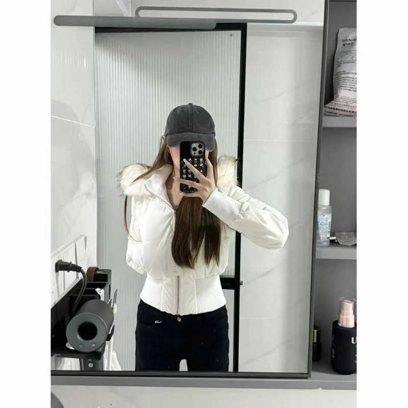 A New Short Waist-cinching Coat for Women in Winter with Gentle and Sweet Korean Style Warm Fur Collar Simple and Stylish Jacket