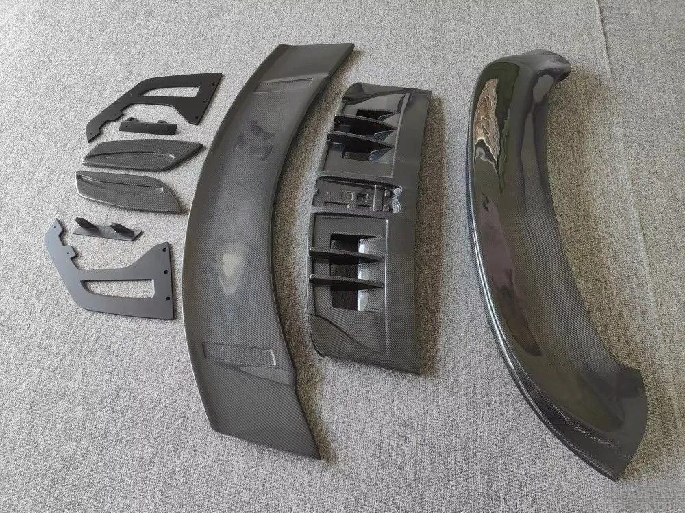 For 992 Upgraded Vertical Taillight Type Dry Carbon Fiber Rear Spoiler Body Kit, Customized Car Large Tail Wing Kit