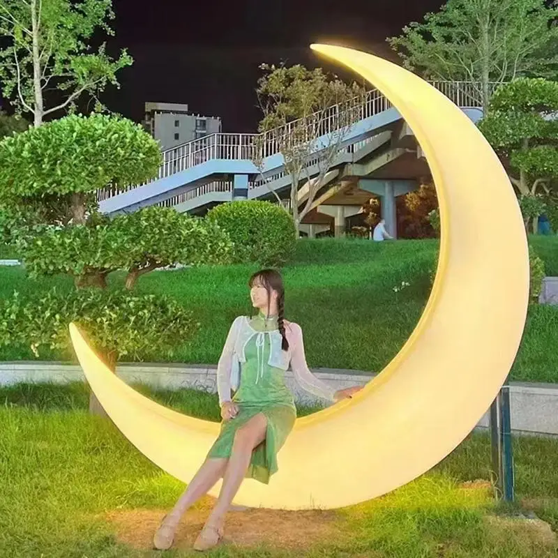 

Outdoor courtyard Internet celebrity luminous moon lamp Solar crescent crescent moon reclining chair Lawn scenic spot Big moon l
