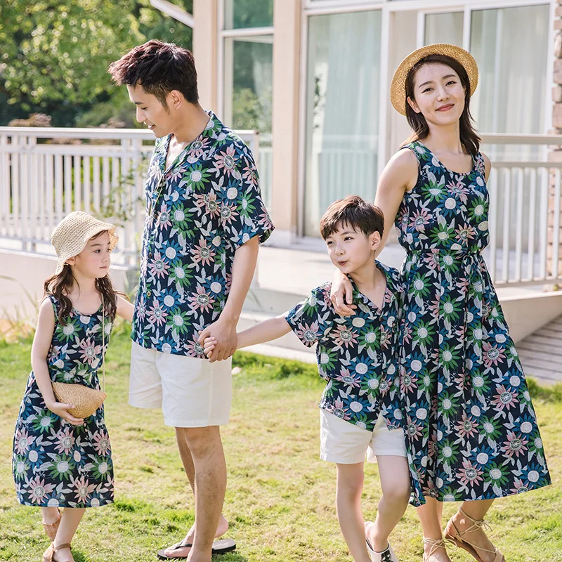 

Mother Father and Children Clothing for The Whole Family Matching Outfit Mom Daughter Same Dress Dad Son Shirts Shorts Sets