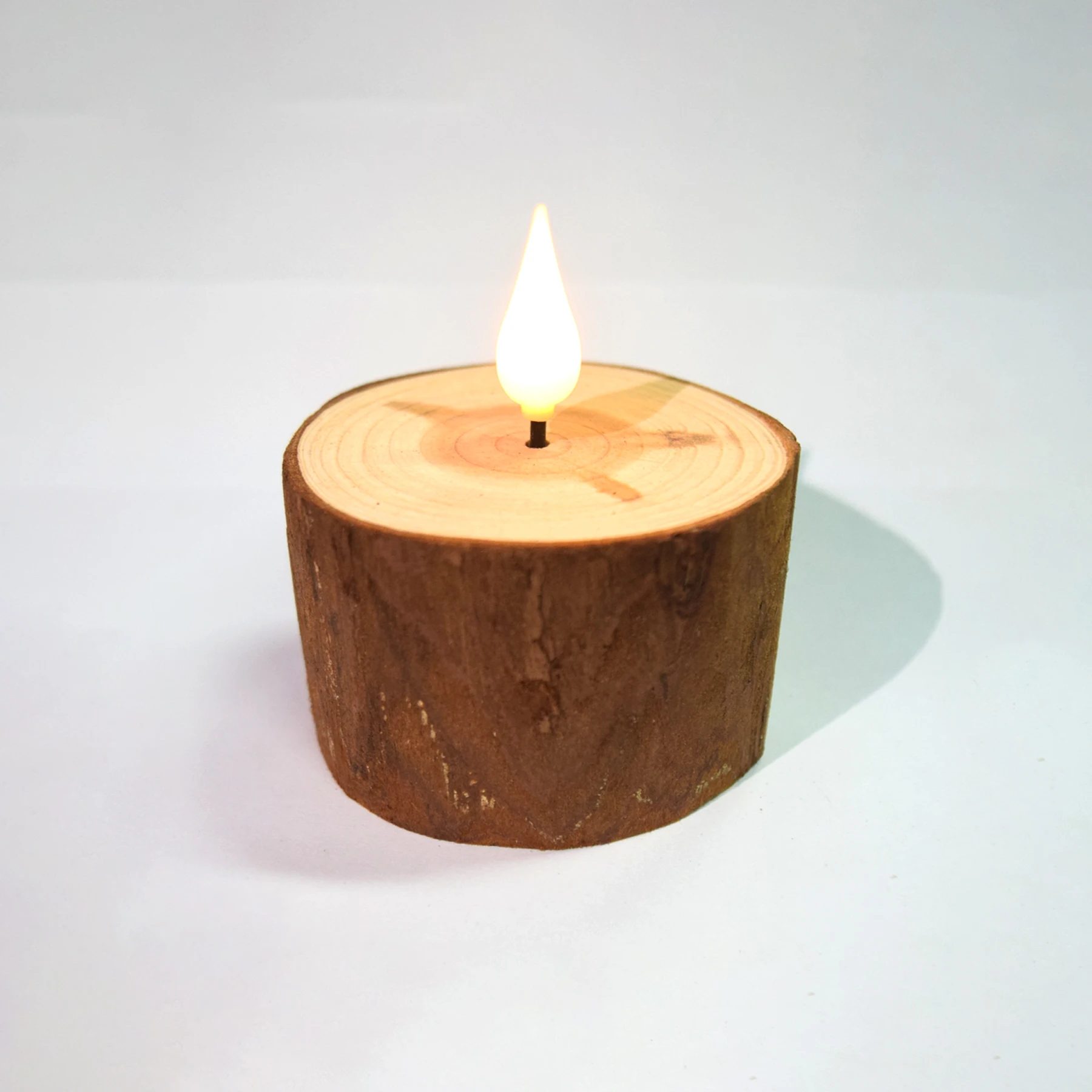 شموع FPOO LED مع شمعة خشبية عن بعد قابلة لإعادة الشحن وامضة عديمة اللهب لتزيين عطلة الزفاف المنزلية