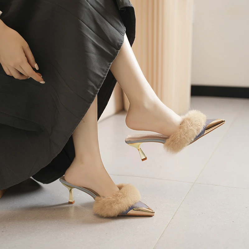 صنادل كلاسيكية أساسية لعام 2025 شرائح نسائية للحفلات أحذية كعب عالي رفيعة غير رسمية للنساء صنادل صيفية متينة سهلة الارتداء من الفرو بمقدمة مدببة #5