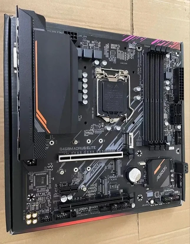 

КОРОБКА ДЛЯ материнской платы Gigabyte B460M AORI ELITE поддерживает процессор 10-го поколения.