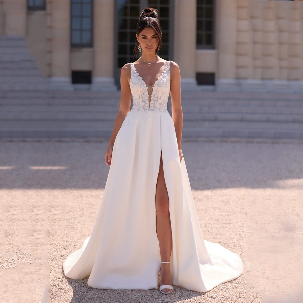 

Satin Wedding Dress V-Neck Sleeveless Side Split Beaded Luxury Bride Gown For Bridal Vintage Backless Sweep Train Customized