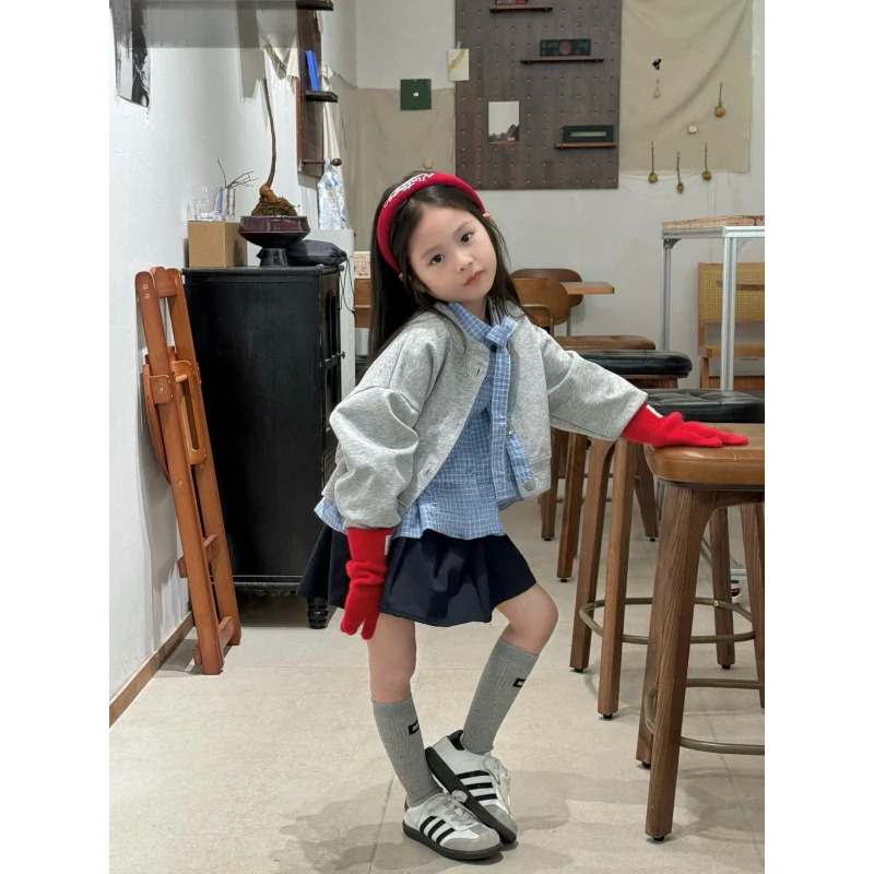 

Girls' College Style Autumn Outfit25New Casual Sweatshirt Cardigan Sweet Plaid Bow Shirt Pleated Skirt