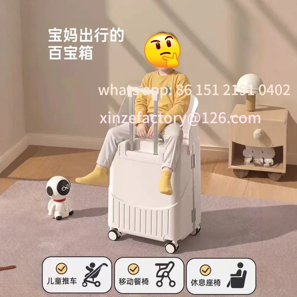 

Customizable luggage for children to travel on mounts