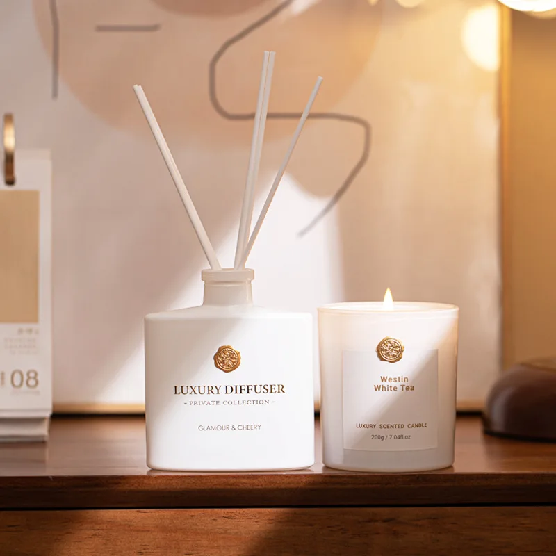 Reed Diffuser & Scented Candle Gift Set, Fragrance Diffuser & Soy Wax Candles in Glass Jar, Natural Candles Gifts for Home Decor
