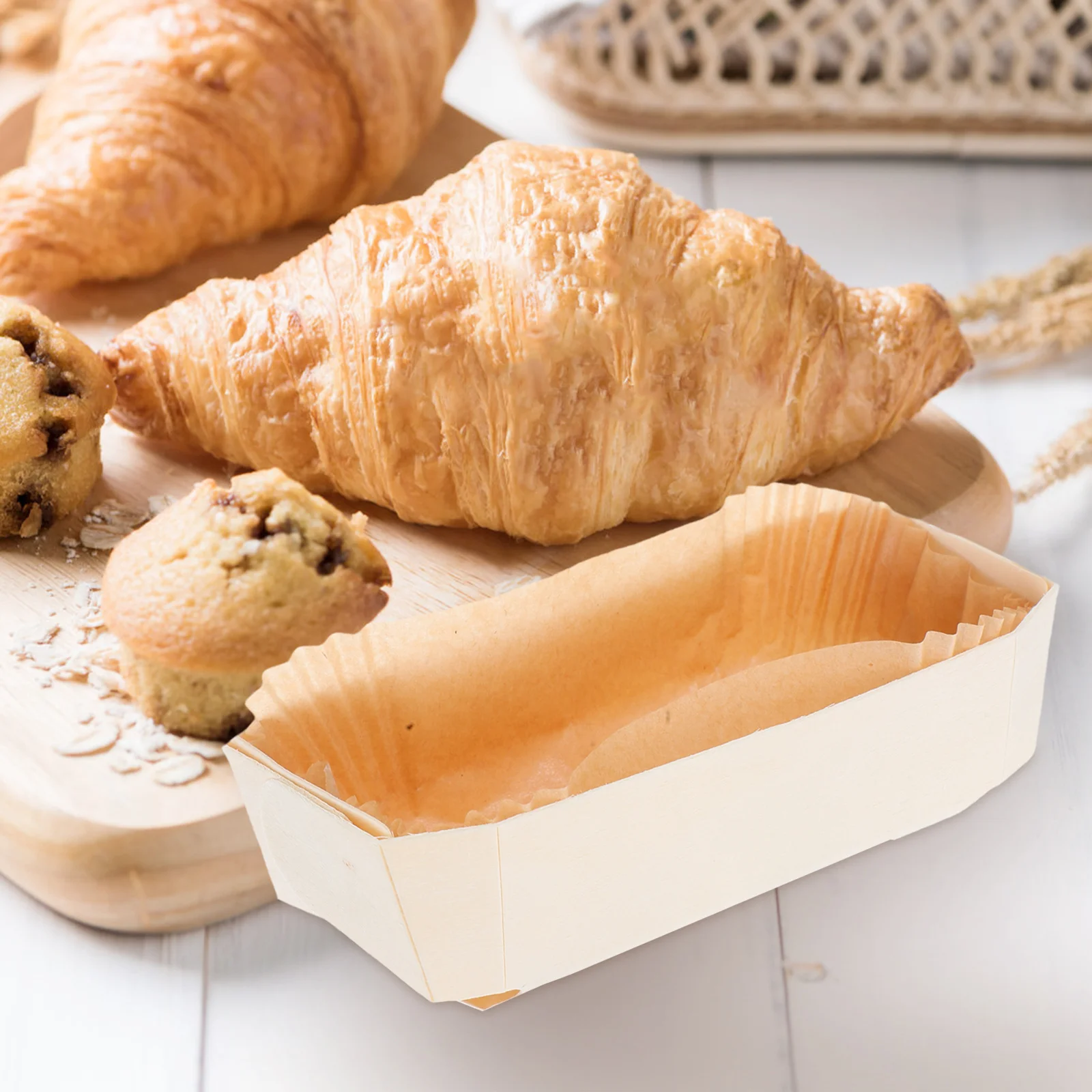 

1Set Wooden Baking Pan Paper Liner Nonstick Heat-Resistant Cake Mold Multi-Use Baking Mold for Family Dinners and Bakery Use