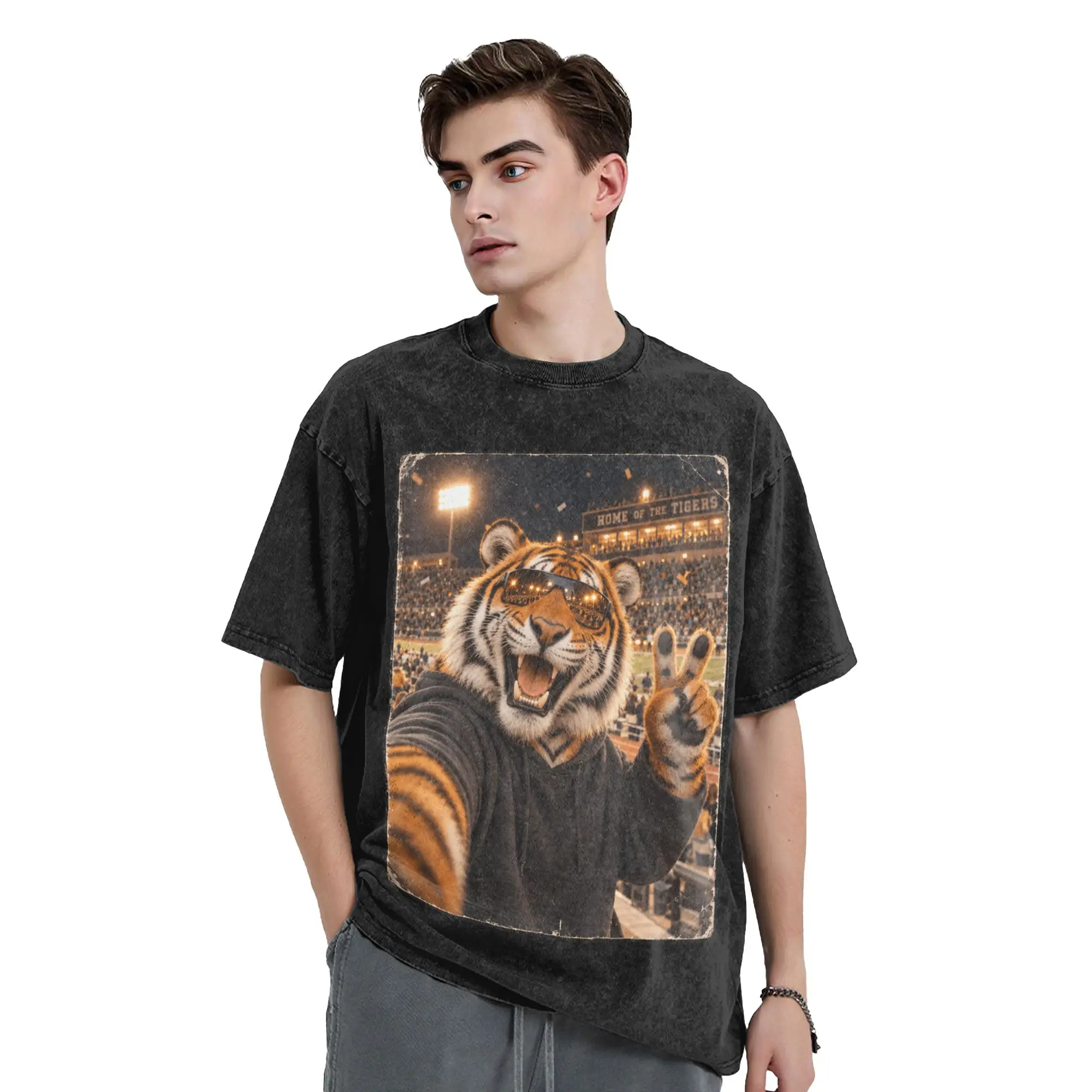Funny Tiger Selfie Stadium Sports Fan Big Cat Mascot Humor T Shirt Beach Y2K Classic T Shirts Cotton Harajuku Tee Shirt For Mens