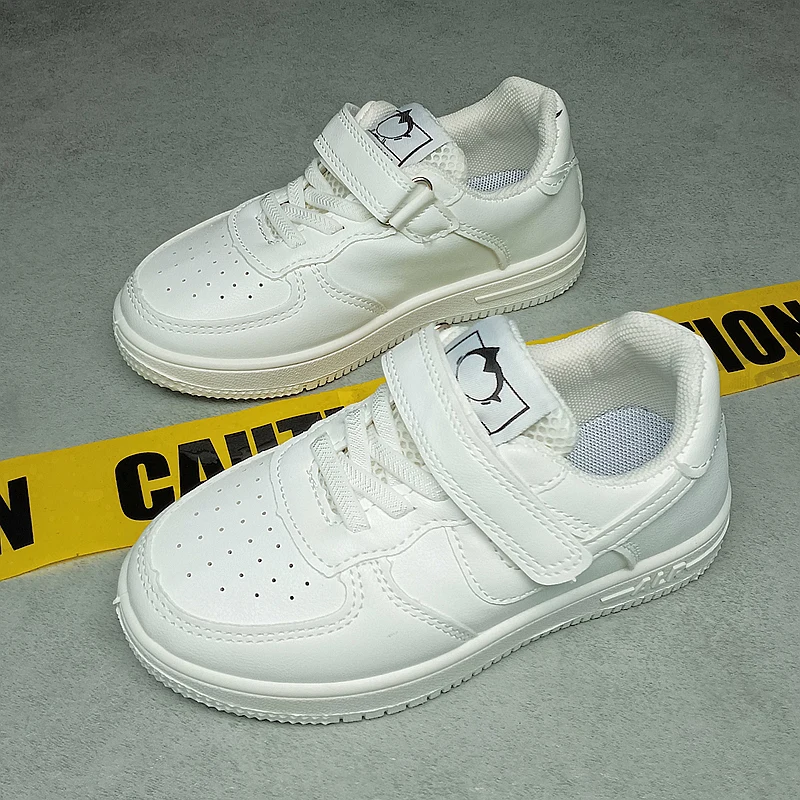 

2025 New autumn and winter running shoes for boys and girls Velcro breathable sports shoes children's anti-slip board shoes