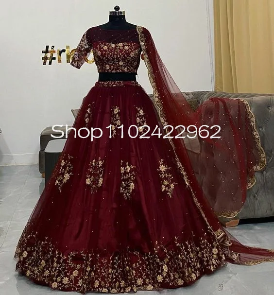 Özelleştirilmiş Lehenga Choli Pelerin Peçe Yarım Kollu Altın Glitter Aplike Hindistan Kaftan Gelin Kıyafeti ile İki Adet Gelinlik