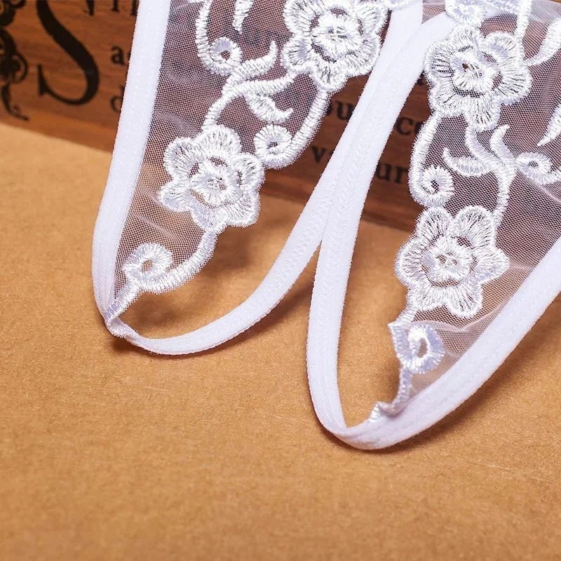 ملابس داخلية مثيرة مفتوحة المنشعب للنساء سراويل شبكية مطرزة بالزهور جي سترينج ريترو مجوفة وشفافة رفيعة للغاية منخفضة الخصر