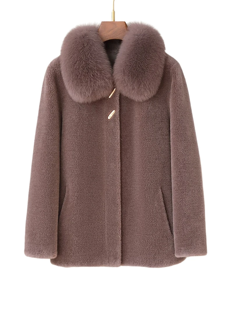 

Winter Haining fur coat for middle-aged and elderly mothers, featuring a sheep-cut fleece coat, women's fur one-piece wool fox f