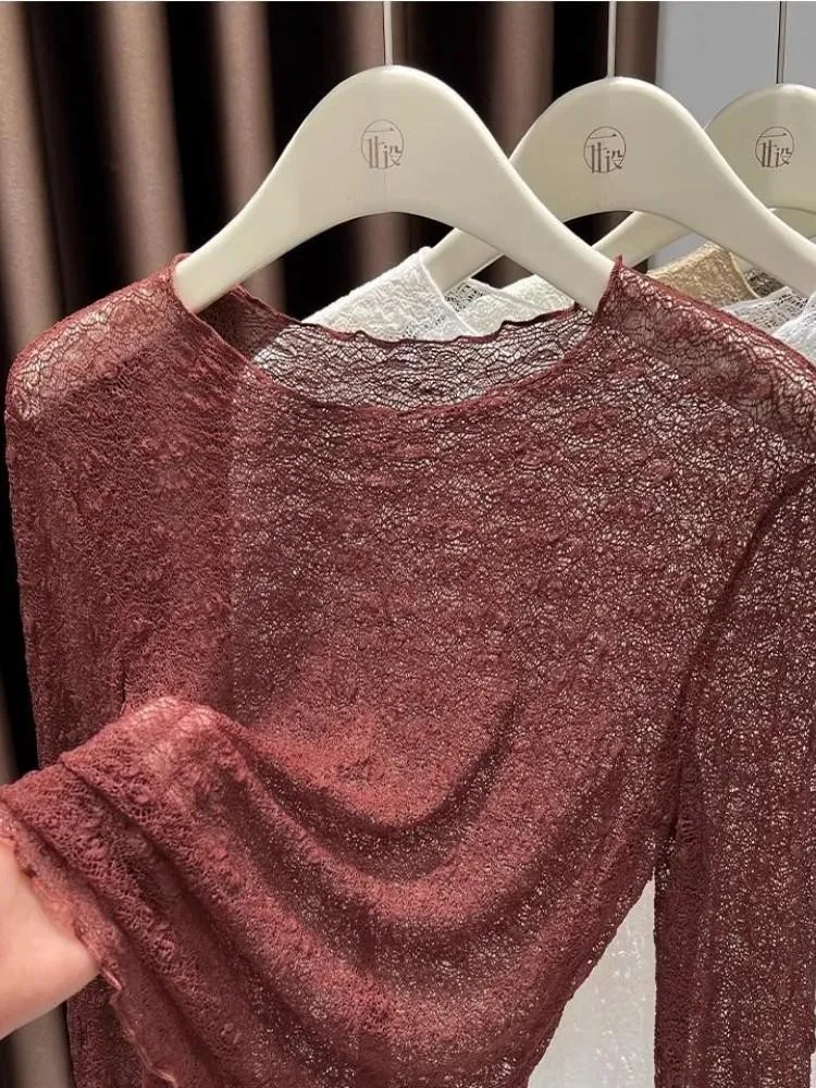 Damen-Oberteil mit Rundhalsausschnitt und Spitze, neues Herbst-/Winter-Modell, durchsichtiges Netzstoff-Langarmshirt, figurbetontes, elegantes und modisches Oberteil für den Innenbereich. – Detail 6