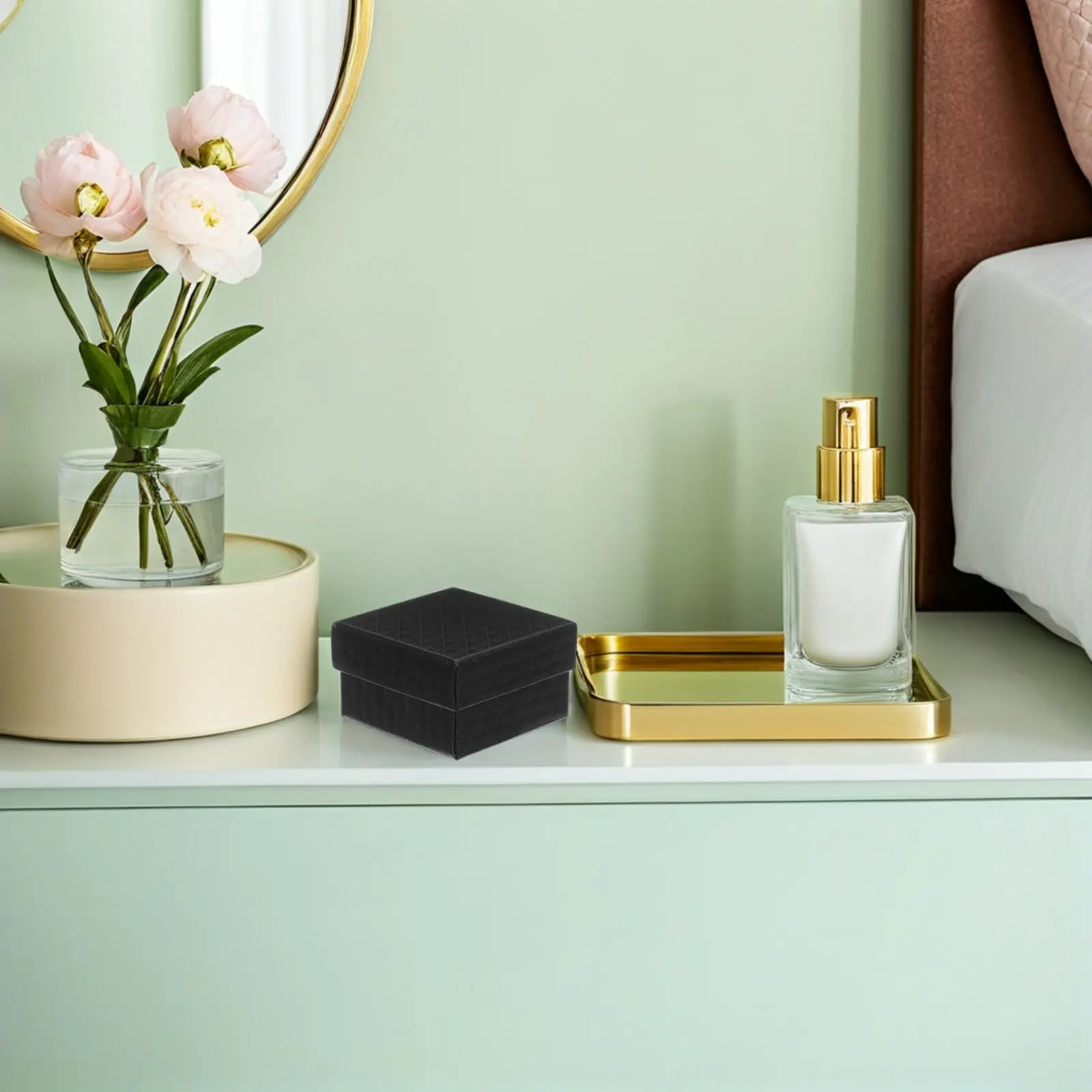 

Набор из 24 стильных шкатулок для украшений с тиснением, легкие и прочные квадратные футляры с поролоновым наполнителем для серег, колец и ожерелий