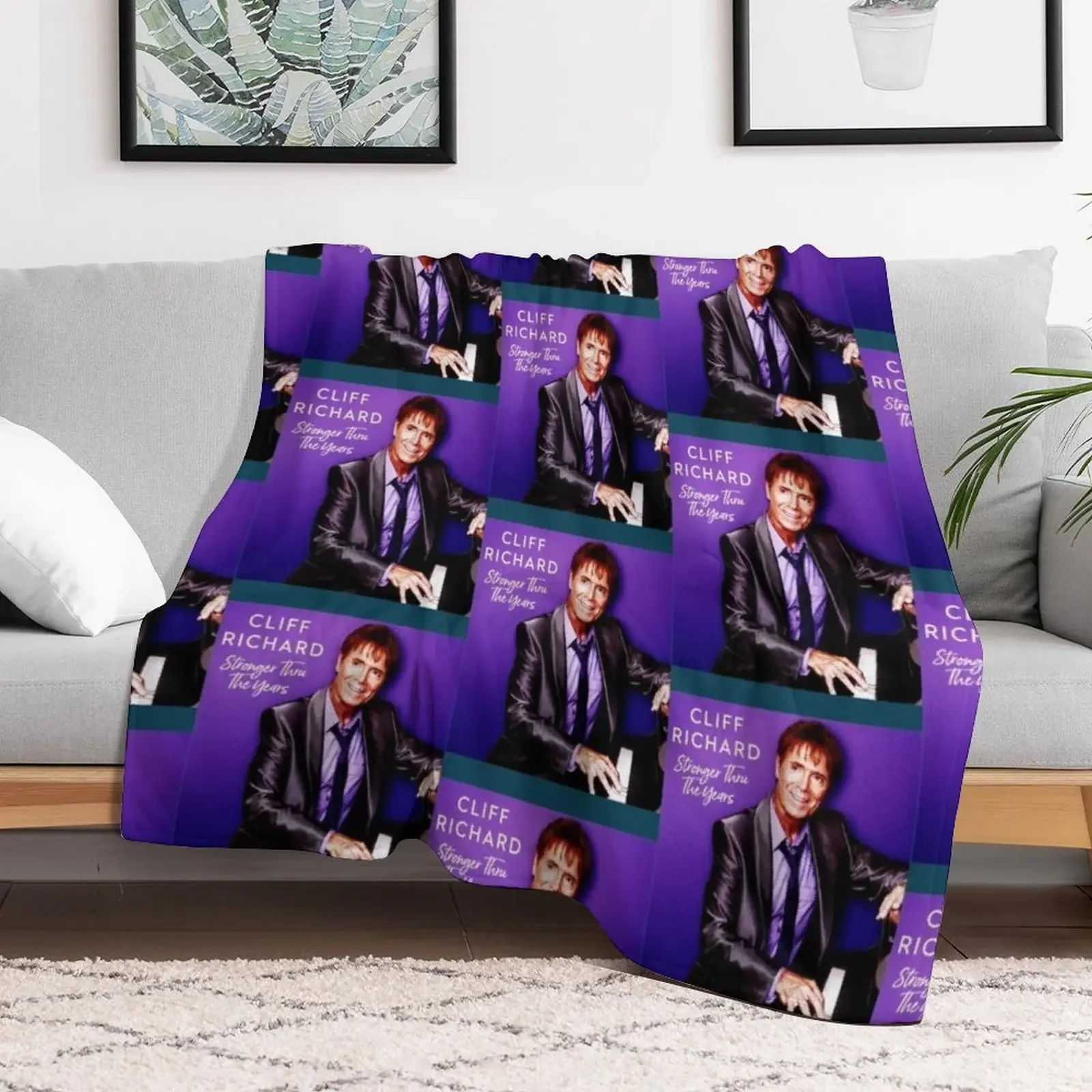 cliff richard Throw Blanket Cozy Home Blanket Gift for Christmas Holiday