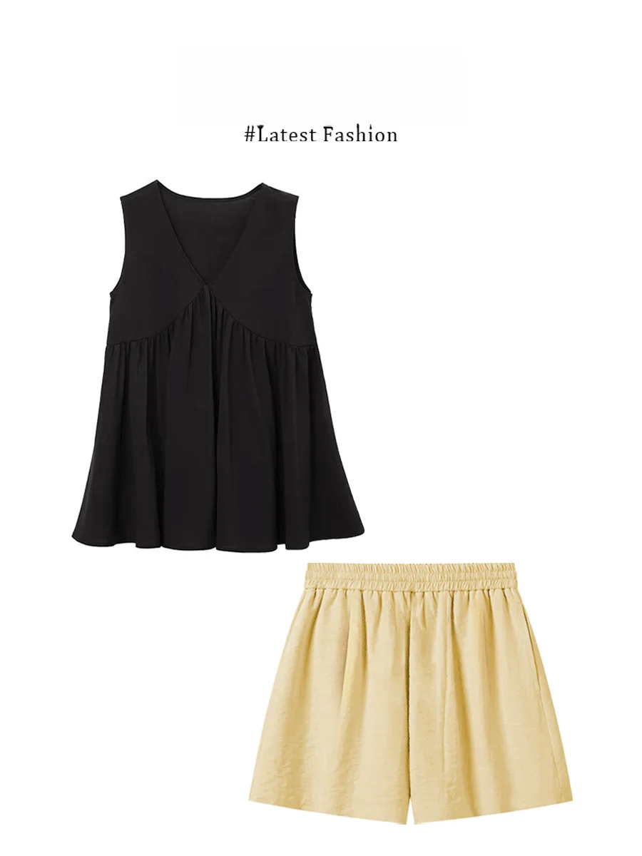 

Parkyeon Hepburn Style V-Neck Black Strap Top And Shorts Two-Piece Set Unique Doll Shirt Short Pants Outfit for Young Women