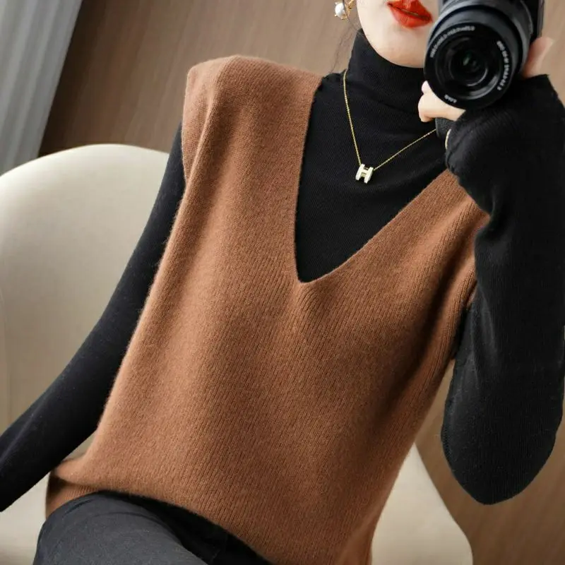 Korea Fashion Women New Knitted Sweaters Vest Spring Autumn Loose Coat Vintage V-neck Solid Casual Sleeveless Pullover Tops 2023