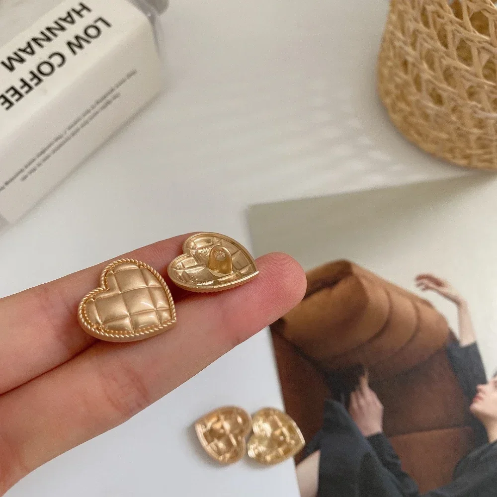 10pcs Heart-shape Buttons Checkered Gold Color Metal Shank Buttons DIY Clothing Accessories