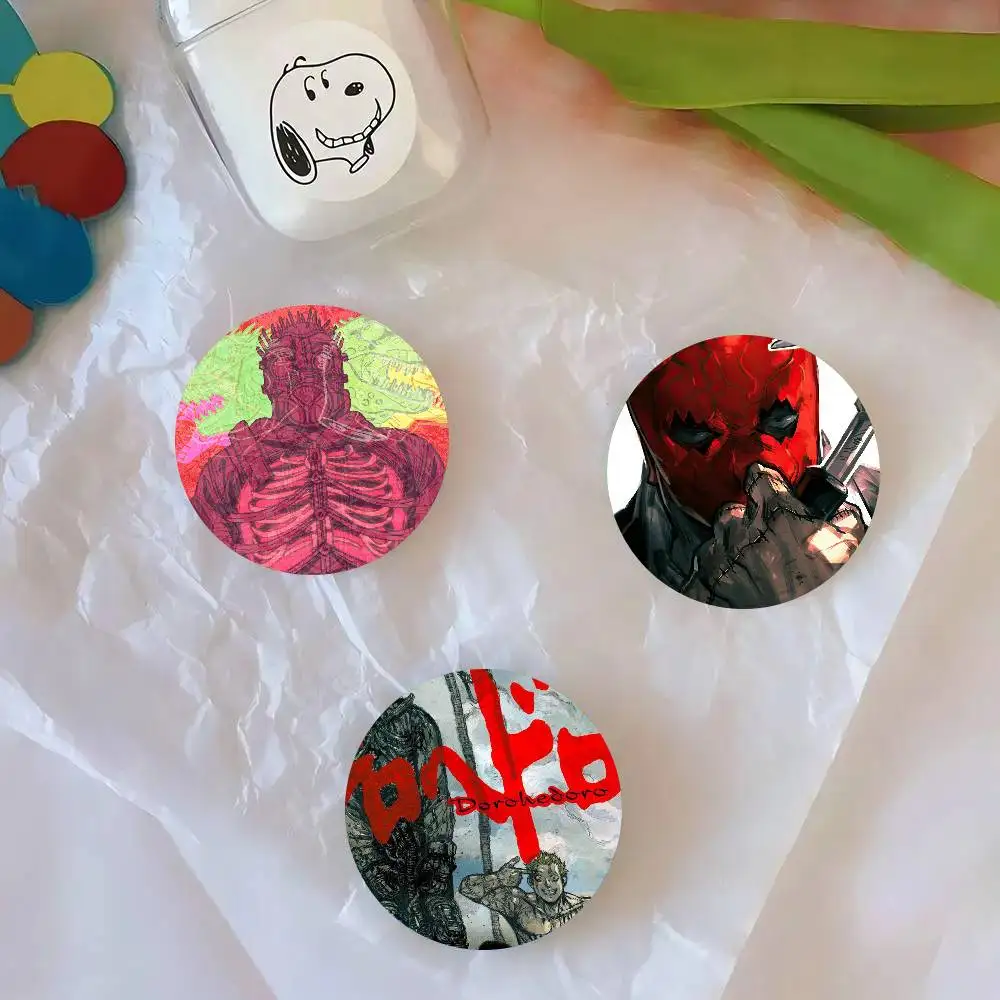 D-Dorohedoro Manga Round Badge Lapel Pins For Backpacks Briefcase Laser Brooch Clothes Gifts