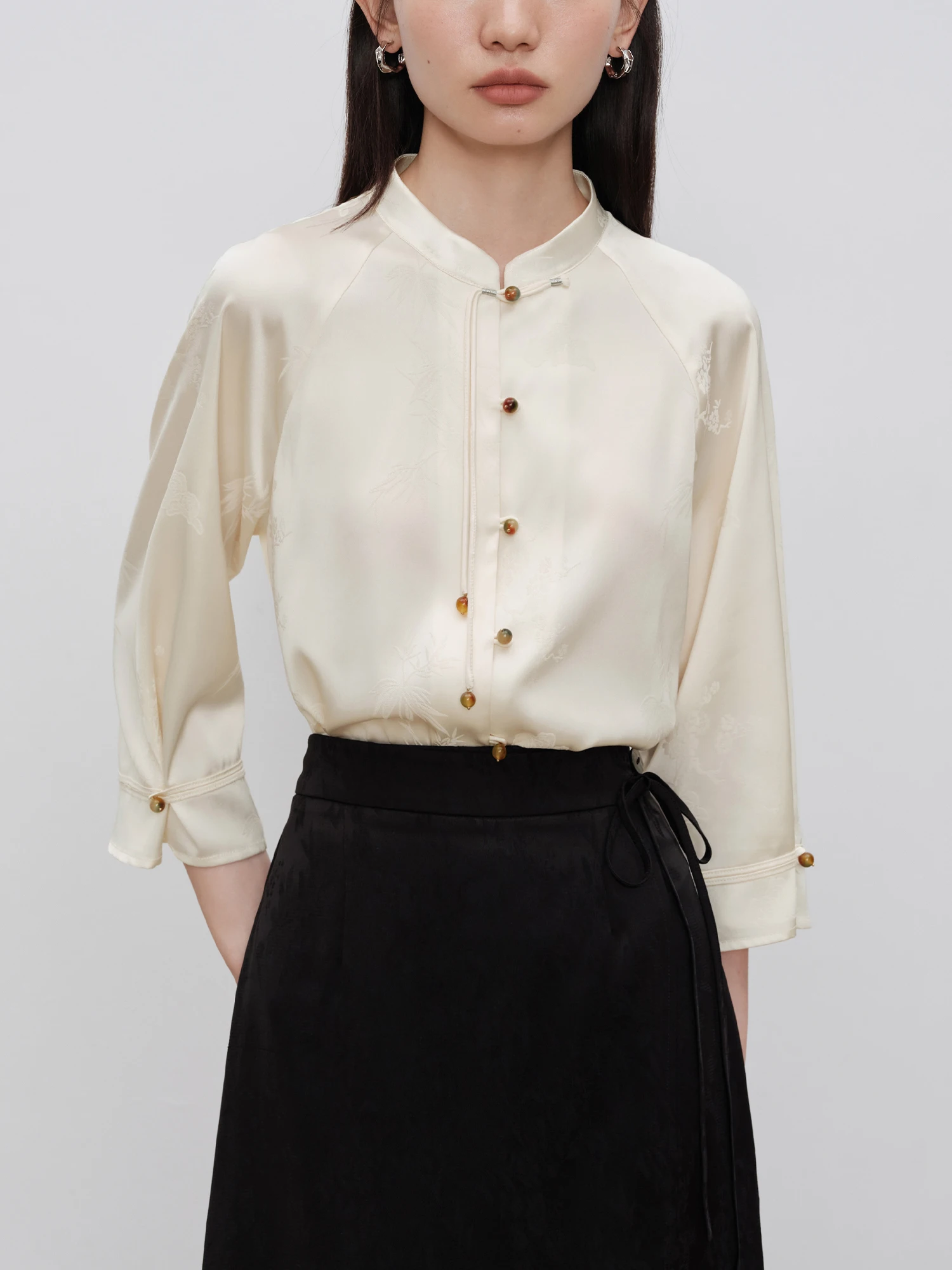 

ZIQIAO Chinese Style Women Beige Temperament Blouse Stand Collar Three-quarter Sleeves Female Shirts Single Button Top 24ZQ93125