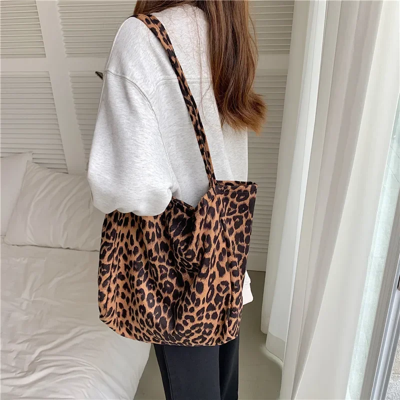 2023 Corduroy Leopard Print Bag Ladies Shoulder Casual Tote Shopping Bag Large Capacity Handbags Totes Women Ladies Hand Bags