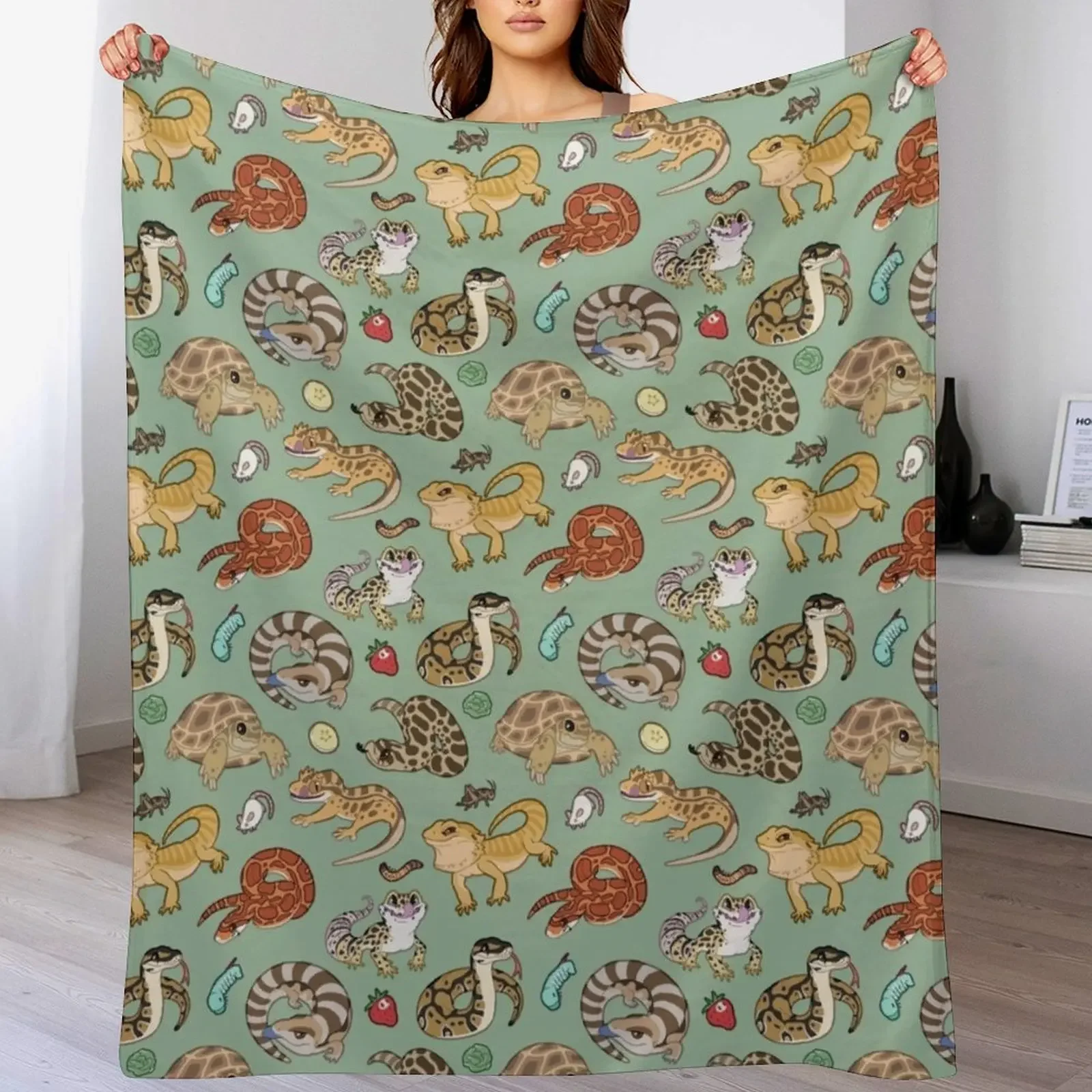 

Reptile Pets Pattern - Green Throw Blanket Loose funny gift Luxury St Retros Blankets