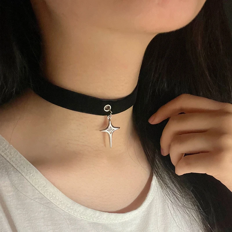 Korean Style Vintage Gothic Clavicle Chain With Moon Pendant Fashion Choker Necklace For Women Girl Neck Jewelry Accessories