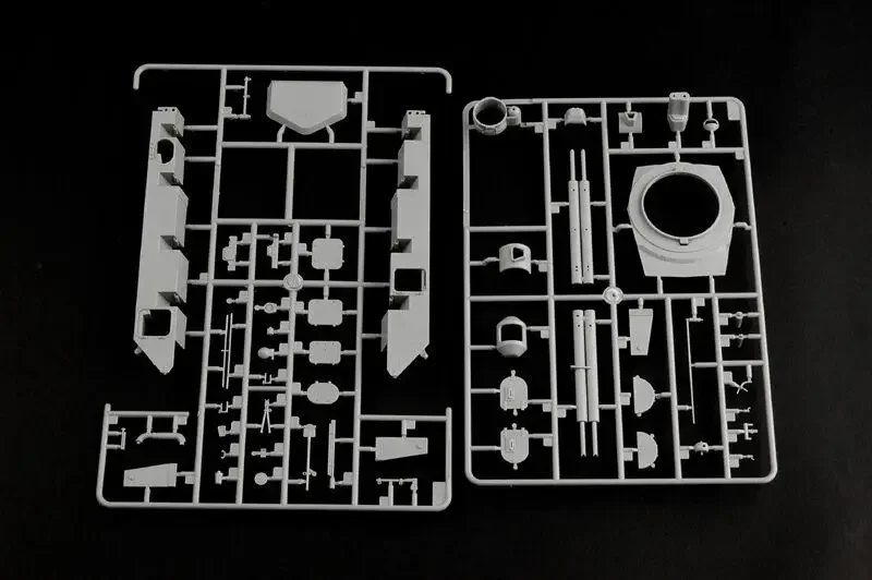 Trumpeter 05529 1/35 German Neubaufahrzeug Nr.3-5 model kit