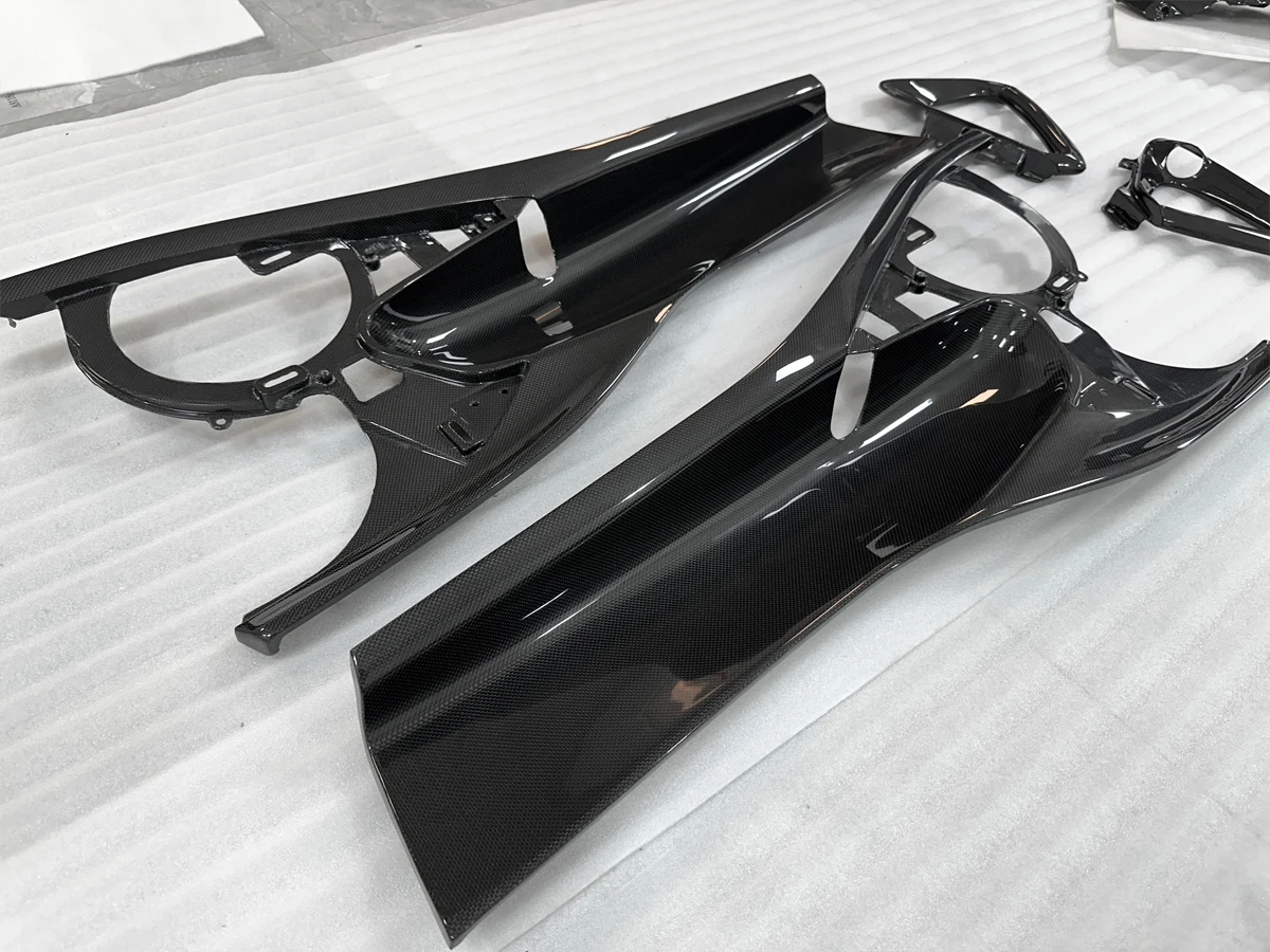 Dry Carbon Fiber Car Inner Door Panels Pair for Ferrari 812 Superfast GTS