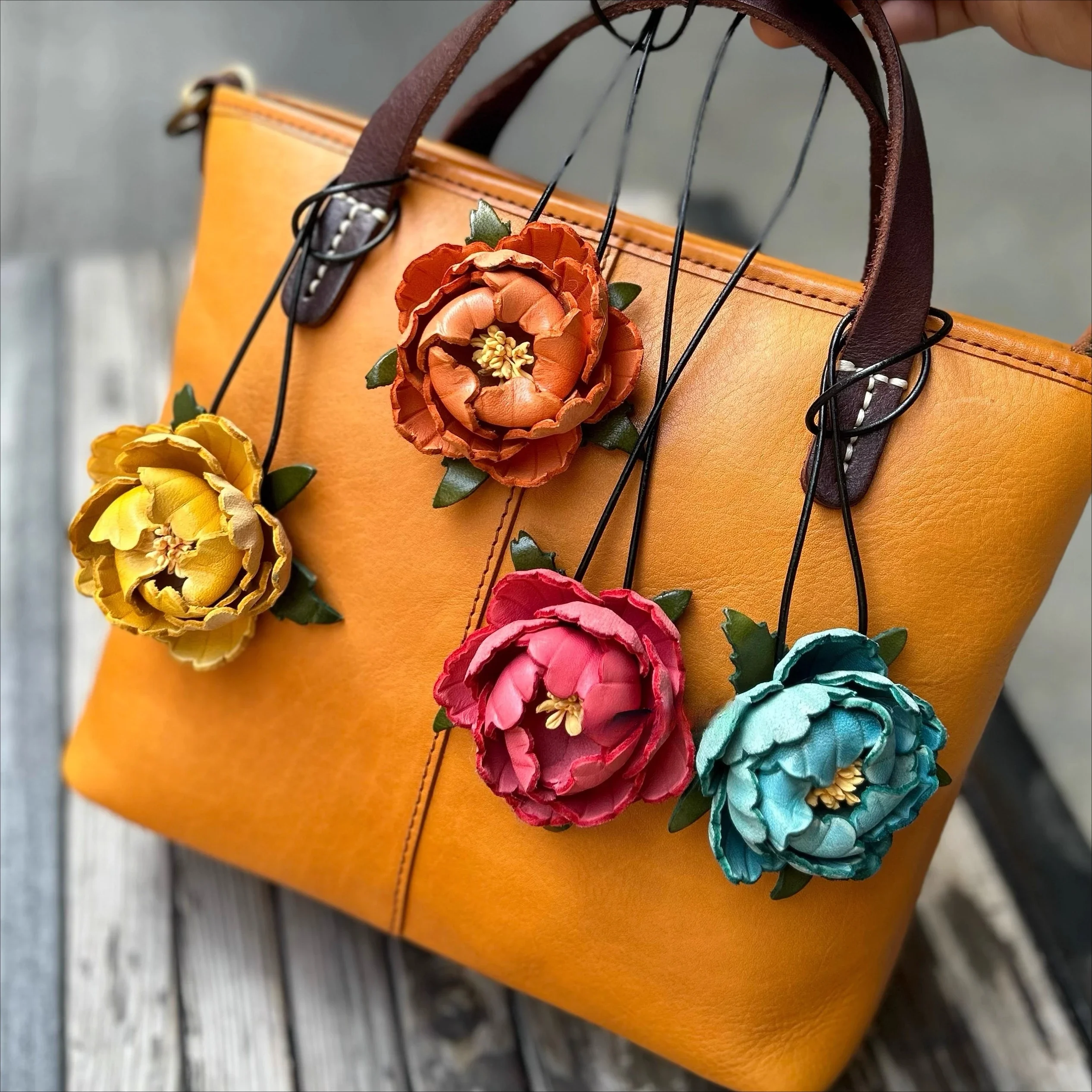 

The first layer of cowhide flower bag hanging car ornaments three-dimensional peony flower decorations handmade national style