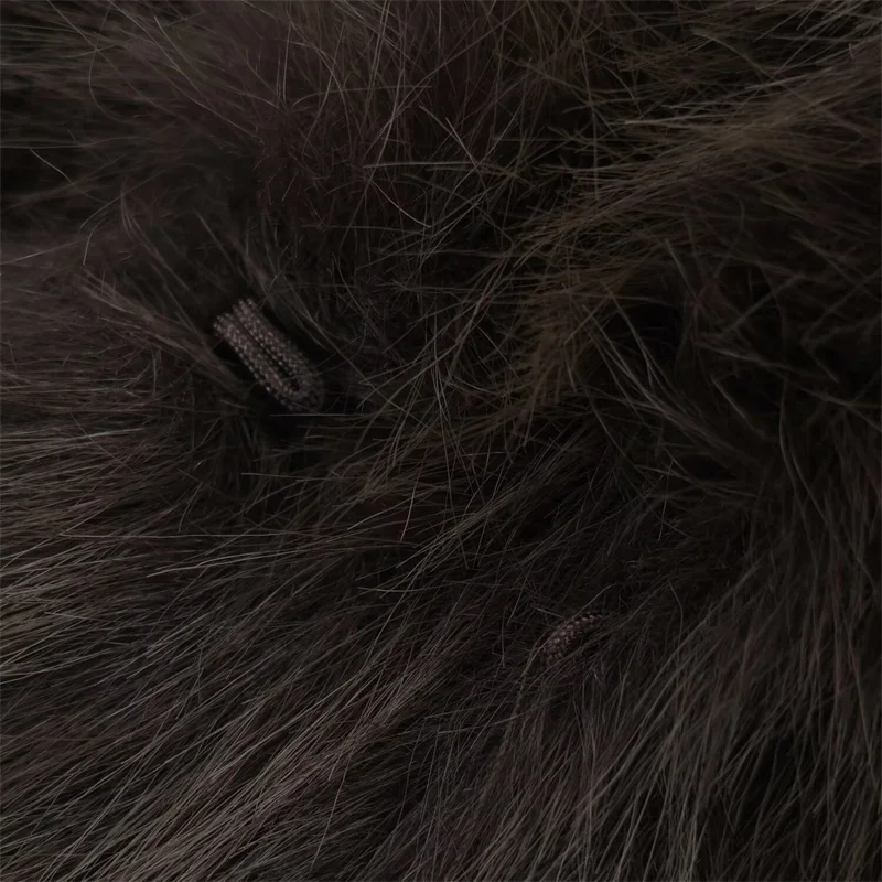 سترة نسائية لخريف 2025 نمط جديد بني داكن بدون أكمام سترة دافئة من الفرو الصناعي موضة غير رسمية فريدة من نوعها #5