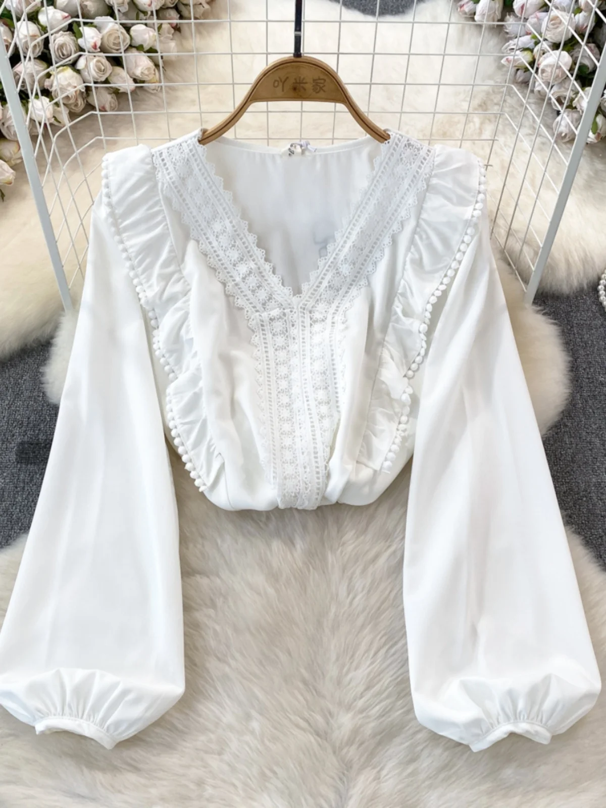 

Свободная женская блузка с длинным рукавом и V-образным вырезом, однотонная, повседневная, весна-осень, в корейском стиле, с плиссированным подолом, приталенная, для женщин.