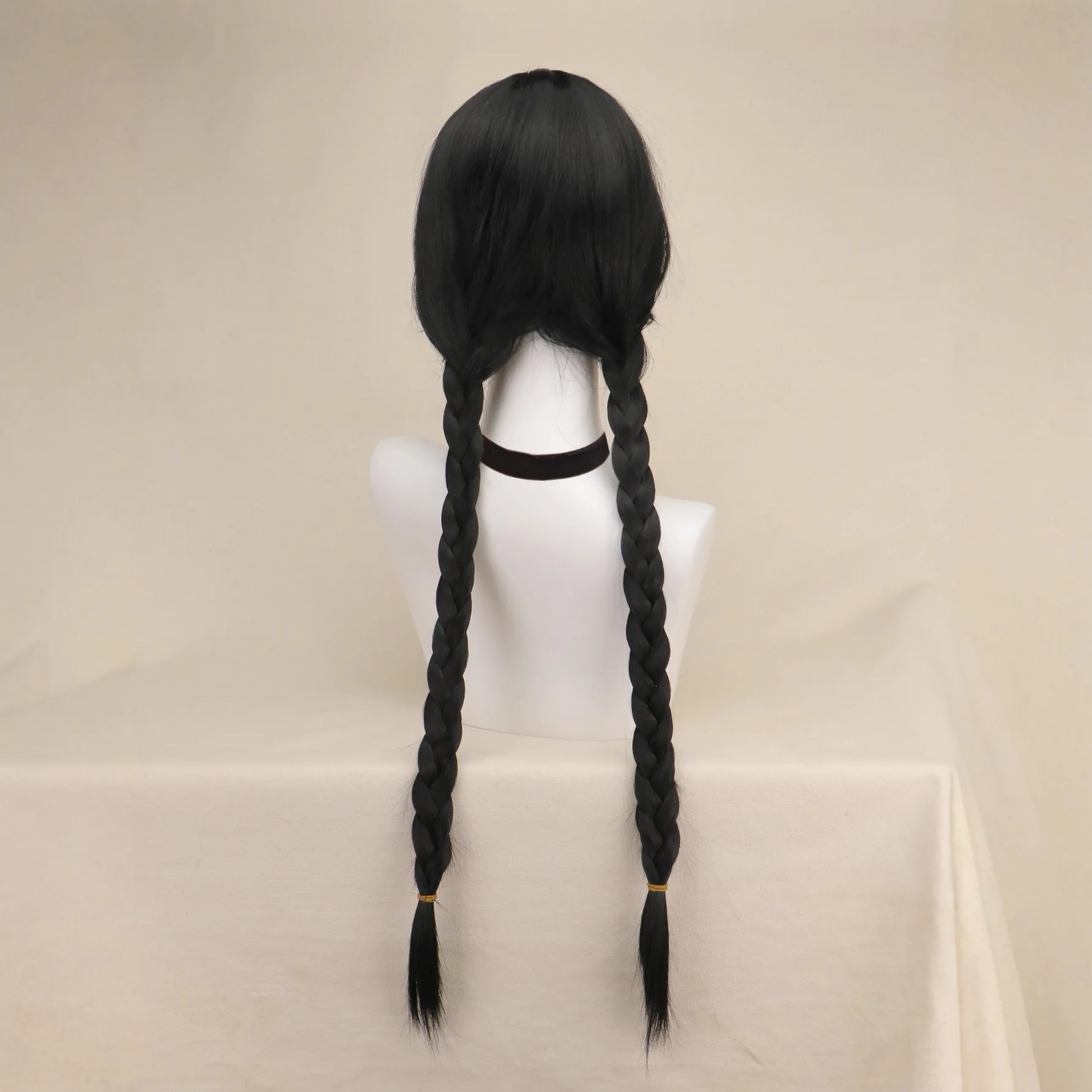 1 peça de trança dupla de massa frita preta, cabeça de bobo, peruca de dramatização da família Adams no quarta-feira