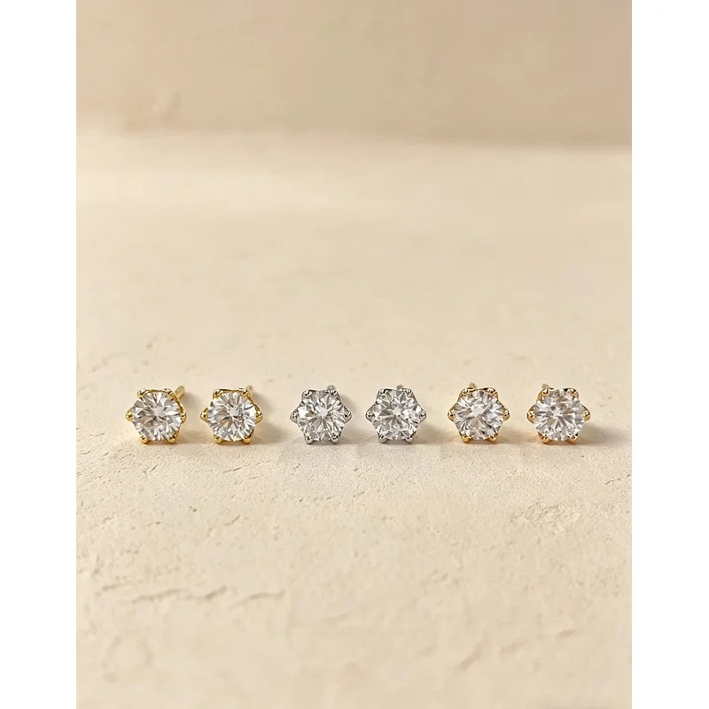 18K Gold Round Lab Grown Diamond Stud Earrings with 6 Prong Tulip Basket Setting Lightweight Minimalist Design for Evening Party