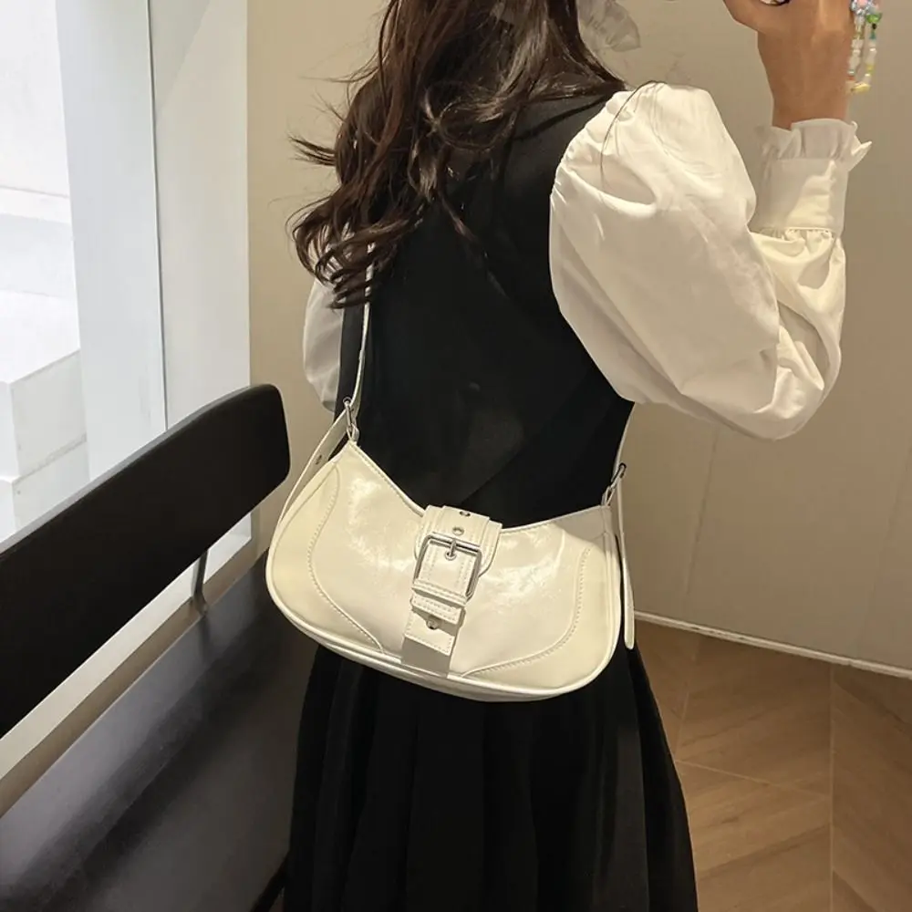 

Portable Y2K Retro Shoulder Bag Metallic Belted Spicy Girl Armpit Bag Half Moon Korean Vintage Underarm Bag Shopping