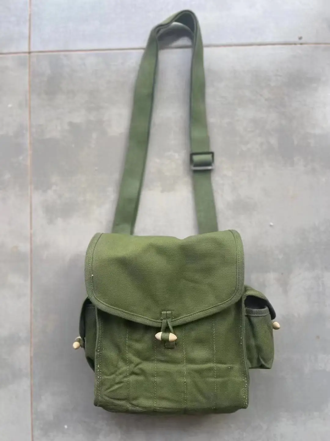 حقيبة مجلة أصلية من فائض الجيش الصيني من النوع 56 7.62 مع ختم صيني