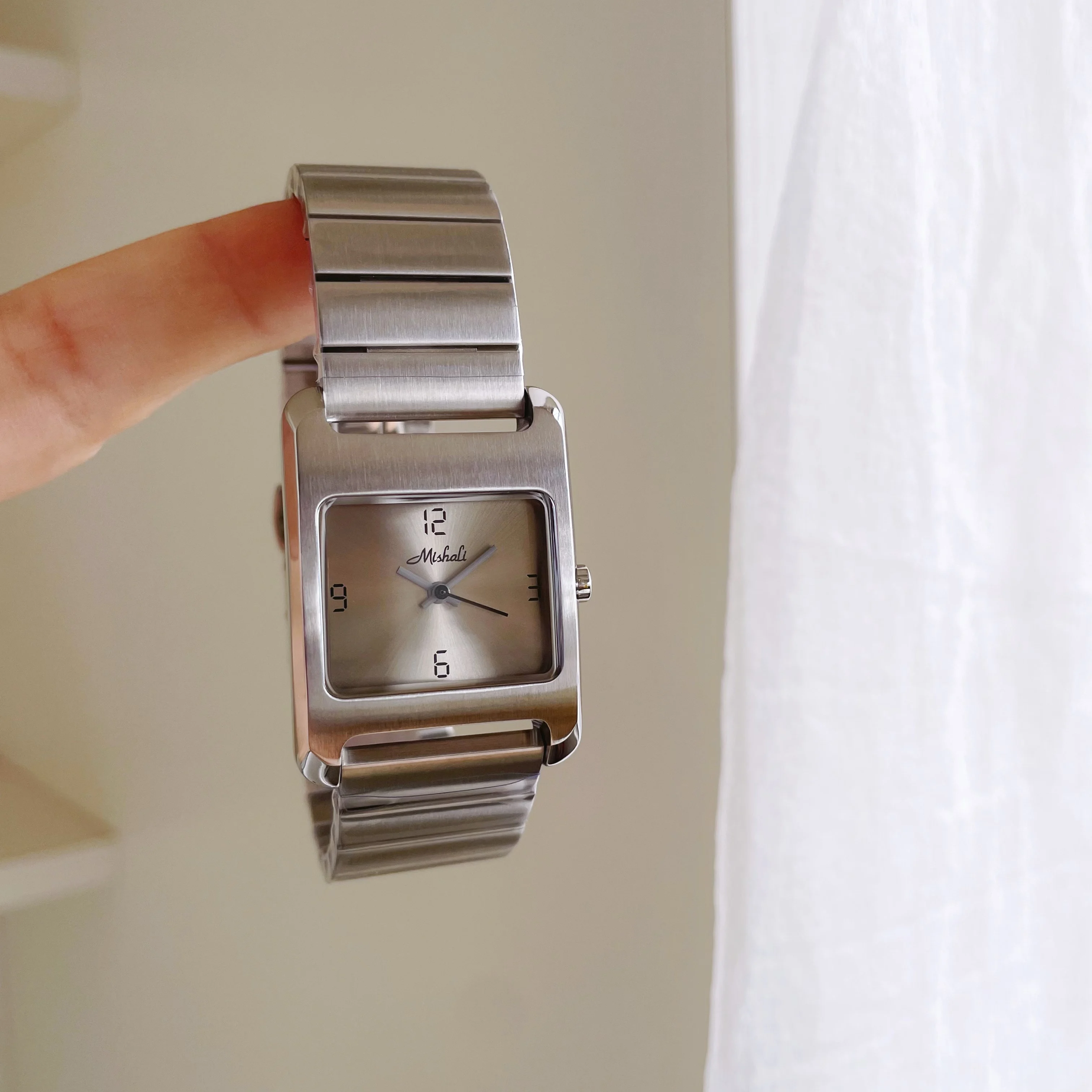 2026 New Luxury Gray Simple Elegant High-end Square Leather Watch Classic Stainless Steel Quartz Watch Gift for Women