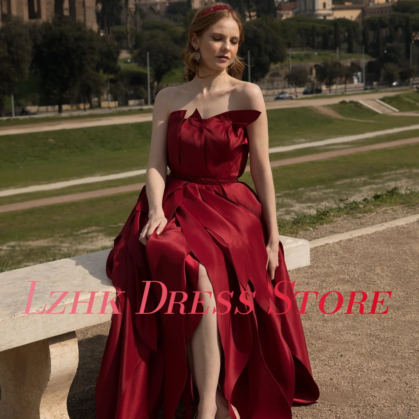 ชุดราตรีทรงเอไลน์ผ้าซาตินประดับเลื่อม คุณภาพสูง แขนกุด สายเดี่ยว ยาวกรอมเท้า สไตล์ดารา ออกแบบพิเศษ