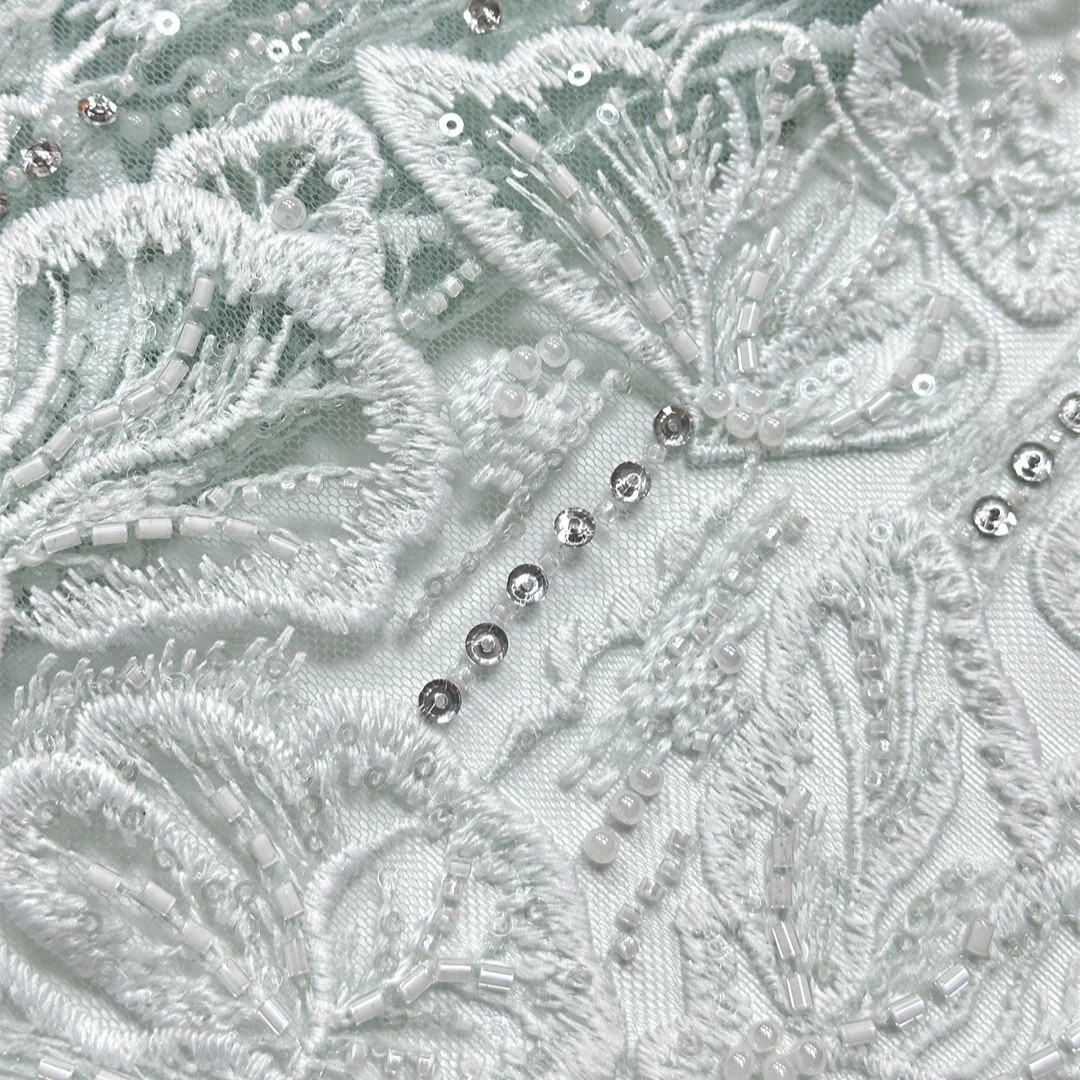 

Нигерийское шифоновое кружево с цветочной вышивкой и пайетками, высококачественная сетчатая ткань для свадебных платьев и дизайна одежды.