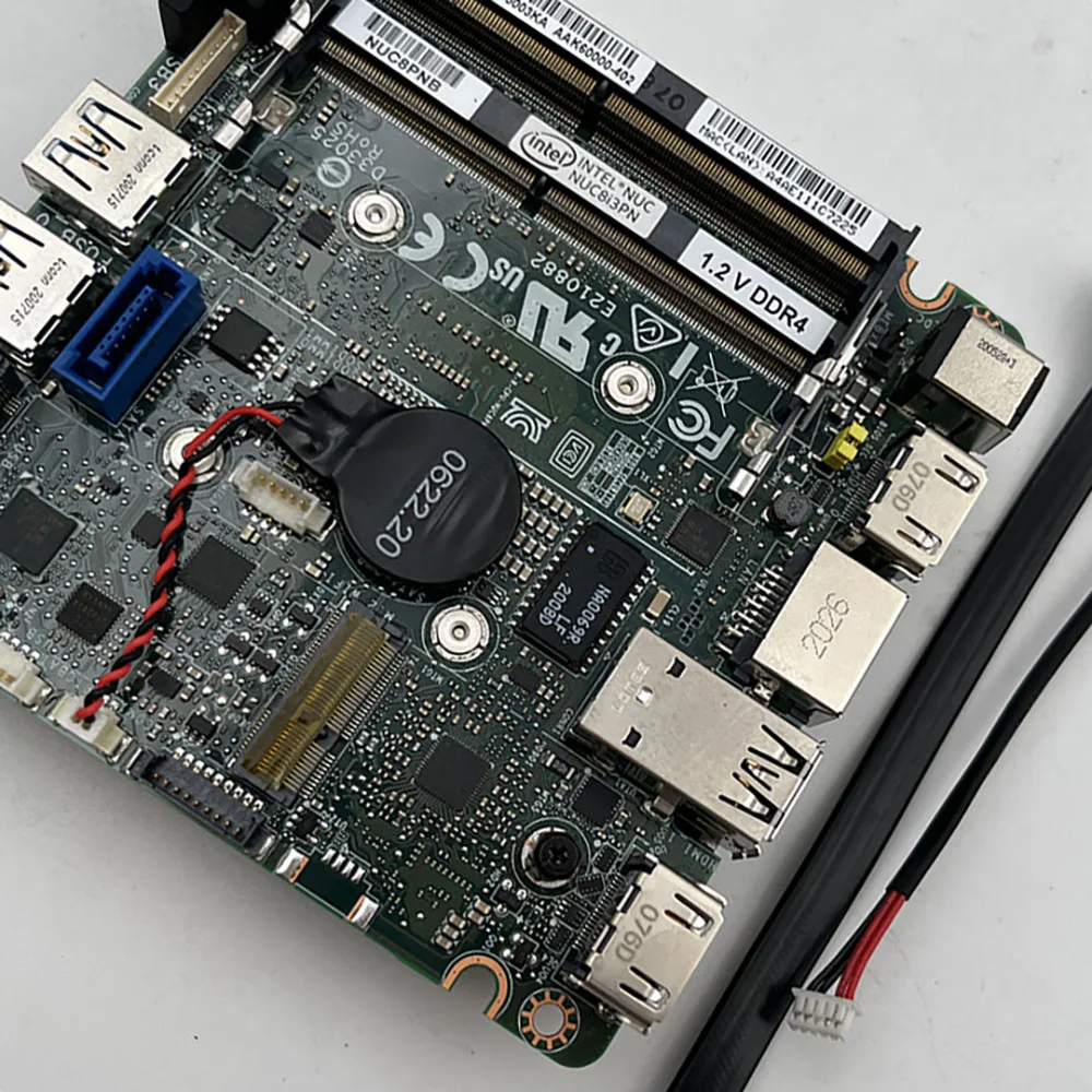 

Материнская плата i3-8145 UMini NUC ITX IPC NUC8i3PNB NUC8i3PN