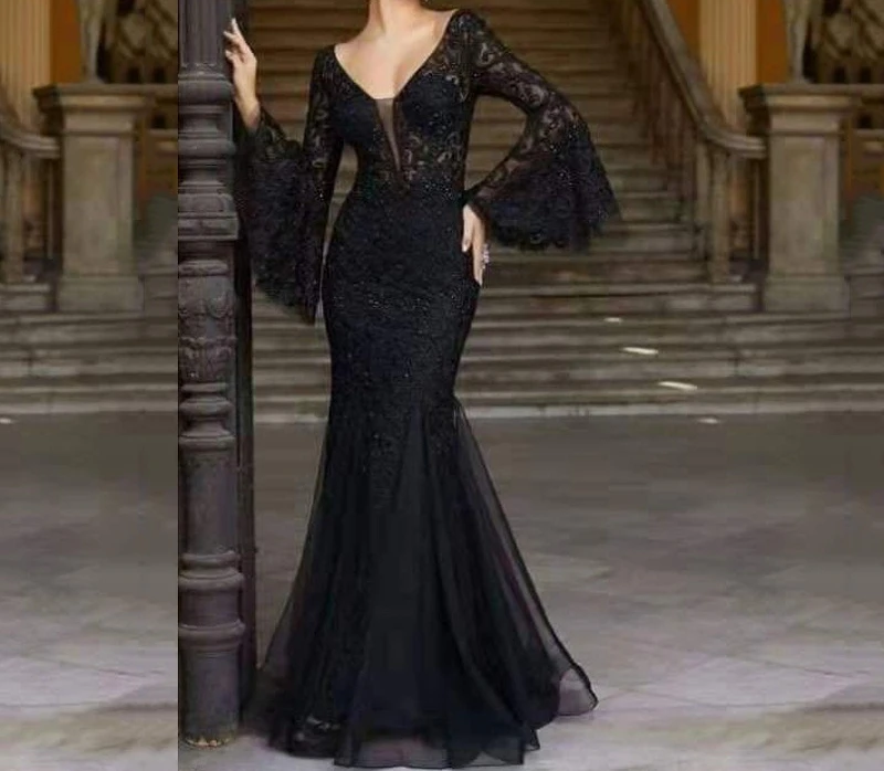 

2025 New Women's Dress Lace Embroidered Fish Tail Slimming Evening Dress