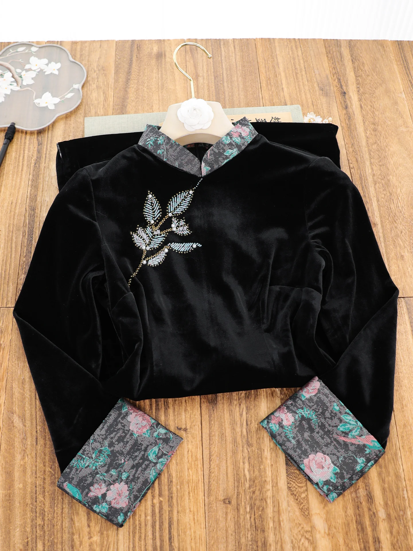 Elegant Vintage Velvet Long Sleeve plus Size Qipao Young Style Chinese Traditional Costume Women's Fashionable Daily Wear