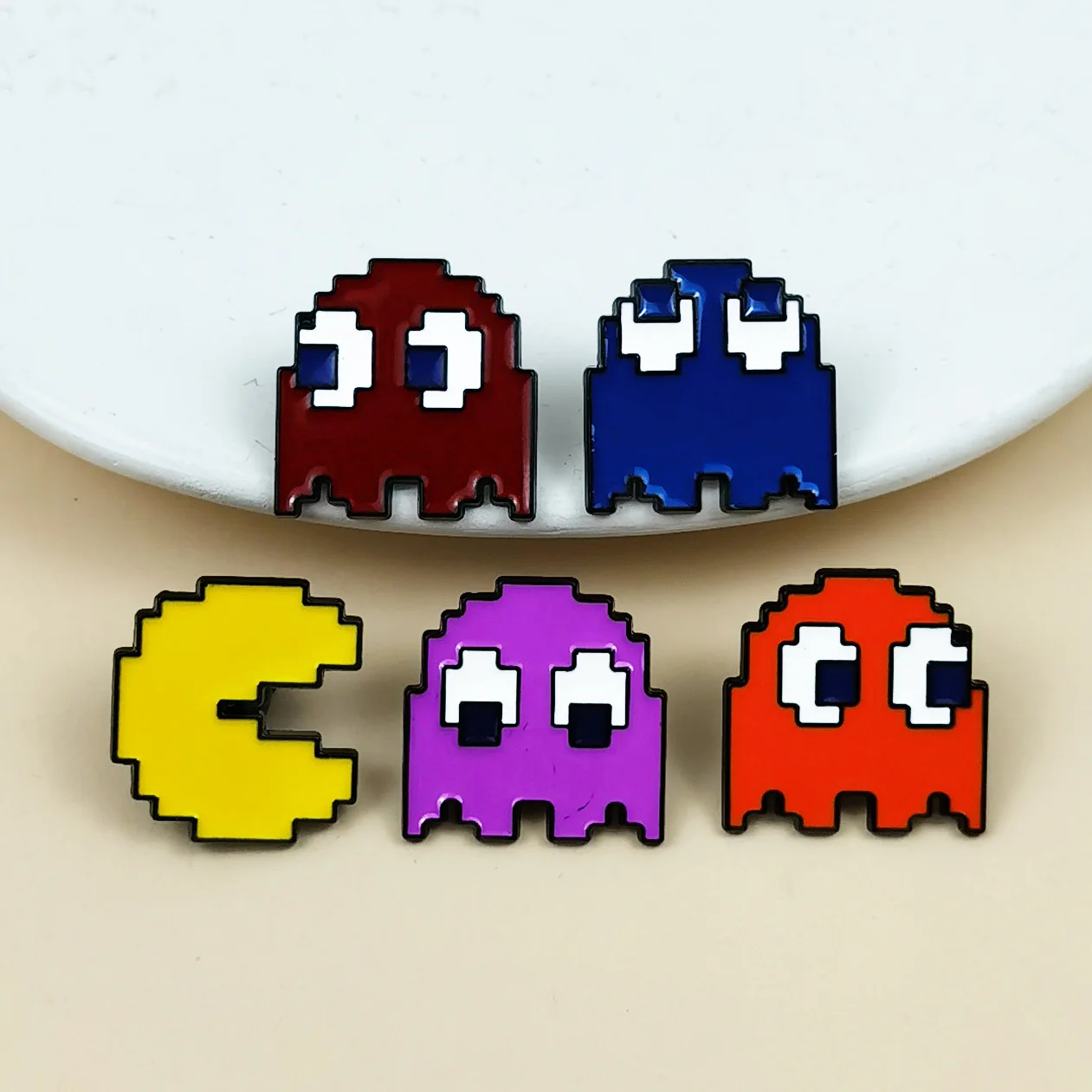 

Anime Fashion Jewelry Pins for backpacks Lapel Enamel Pins Clothing Accessories and Brooches for Woman Bags Badge Friend Gifts