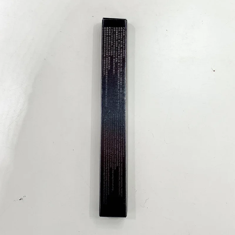 Crayon à lèvres mat 2 en 1 à double extrémité avec brosse à lèvres pigmenté naturel longue durée anti-taches définir les lèvres dodues maquillage de Date quotidienne