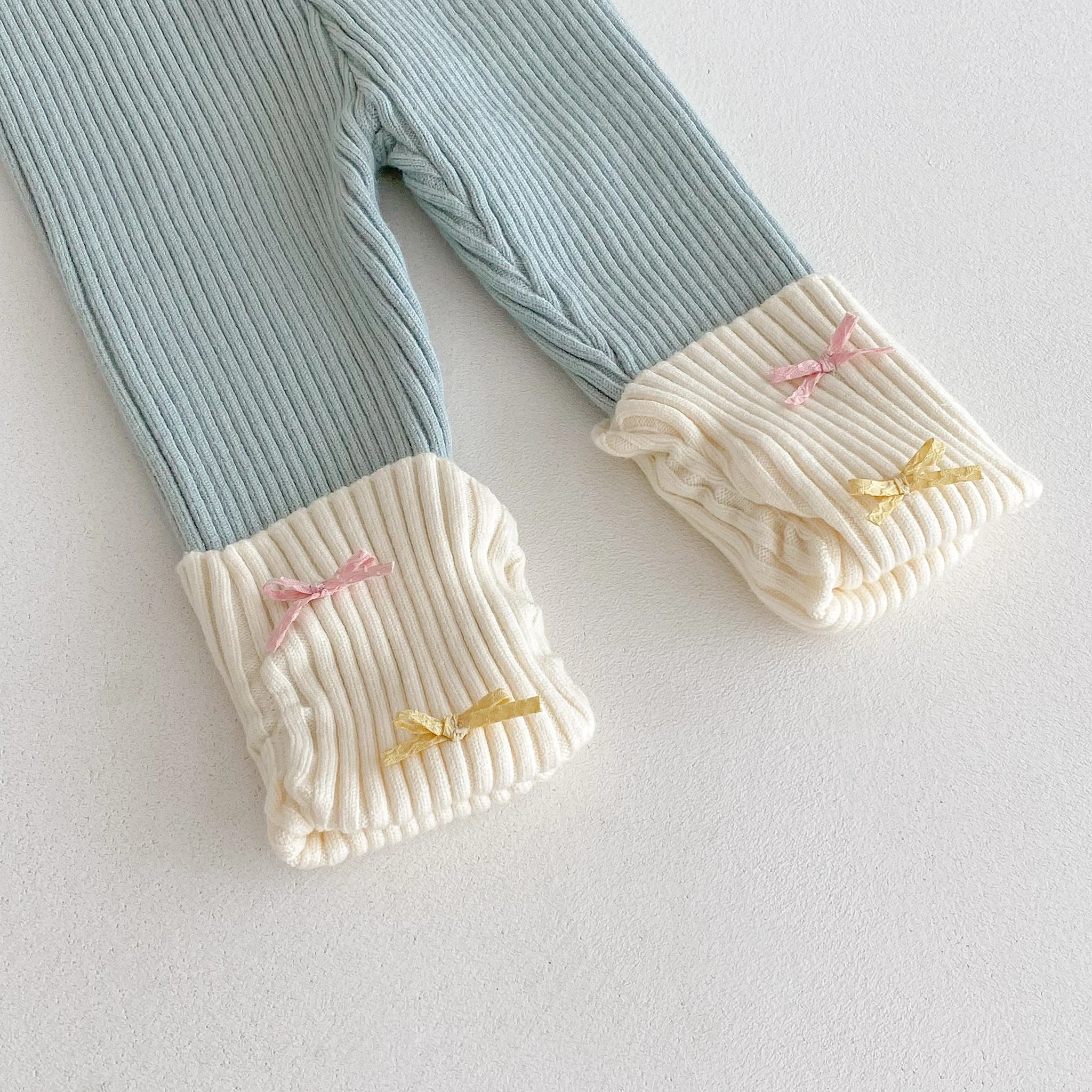 Neues Herbst-Winter-Strickset im koreanischen Stil für Mädchen: Puppenkragen, Oberteil mit Schleife und passenden Leggings, zweiteiliges Outfit – Detail 7