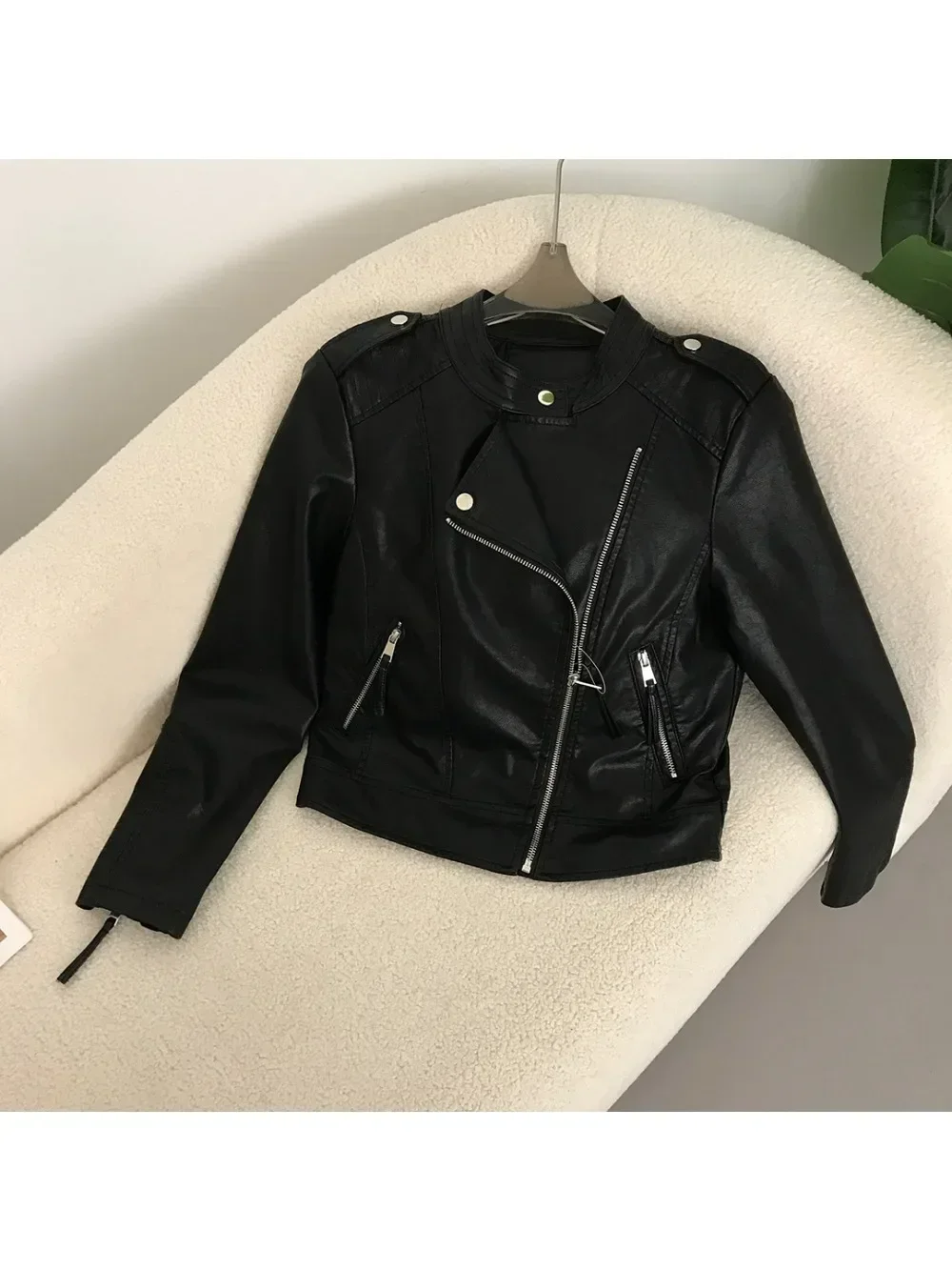 女性用PUレザージャケット,スタンドカラー,スリム,ジッパー,シンプル,クロップドバイク,レディースファッション,春と秋