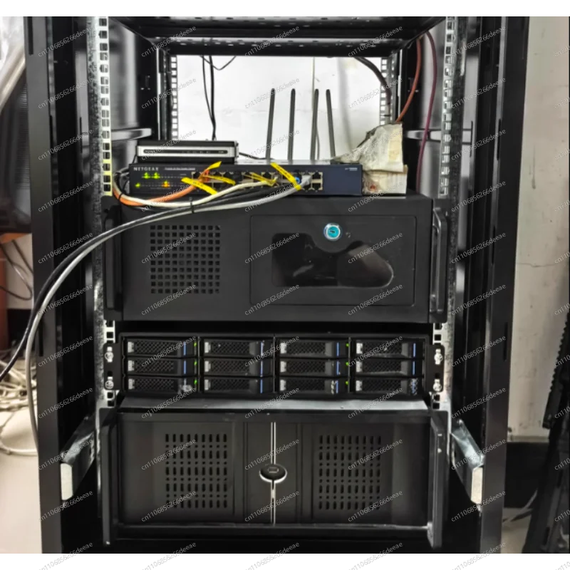 ybj12-Bay SAS/SATA Enclosure – 12Gbps Backplane with Hot-Swap Trays | Daisy-Chain Expansion for Enterprise NAS & Servers